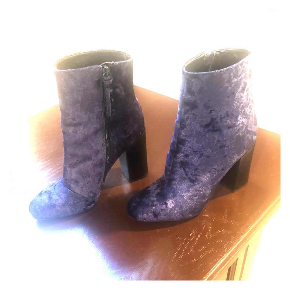 Crushed velvet booties